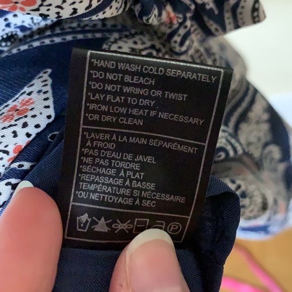 CUPCAKES AND CASHMERE......off the shoulder dress - Picture 10 of 10